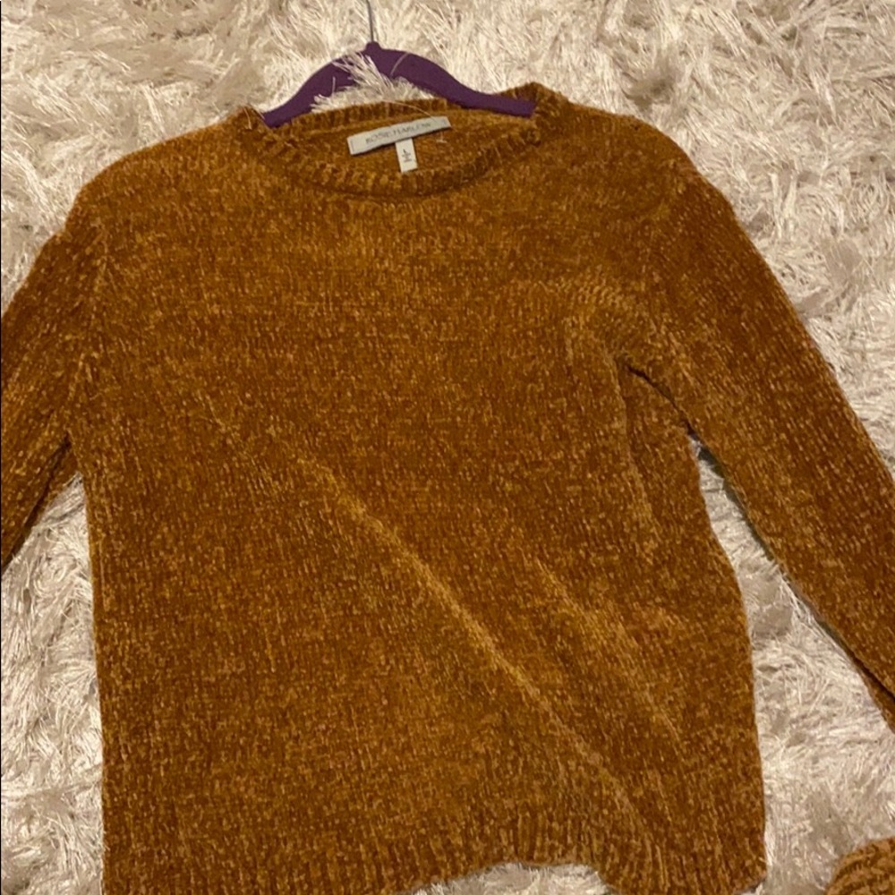 Sweater crew and scoop necks